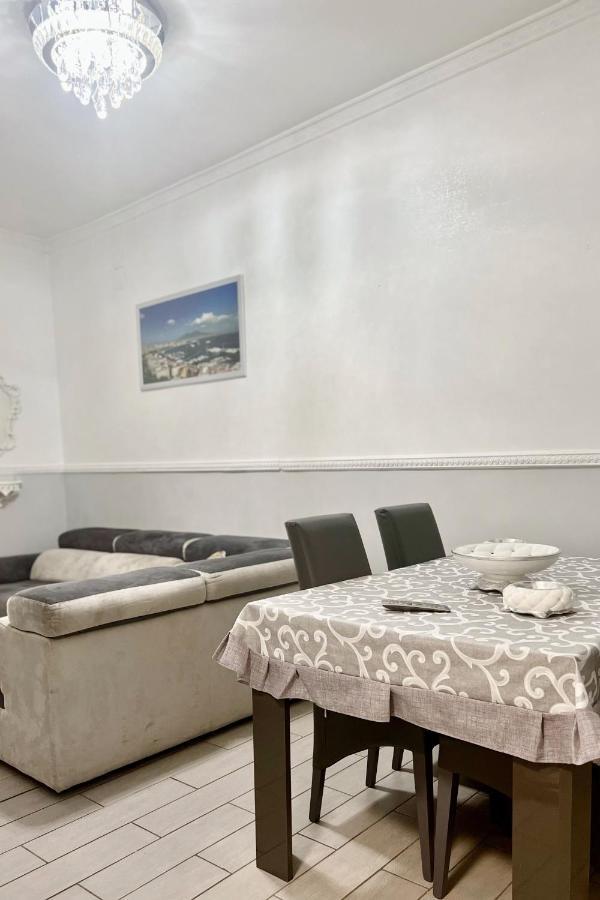 Sweet Home Ai Tribunali -1 Piano Naples Exterior photo